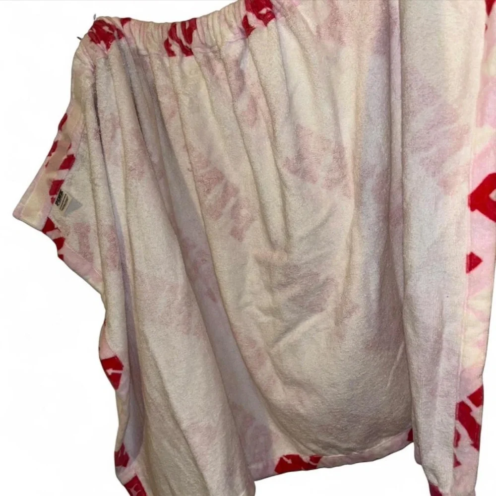2020 PINK Victoria's Secret Pink and Red Logo towel #vs #pink #towel